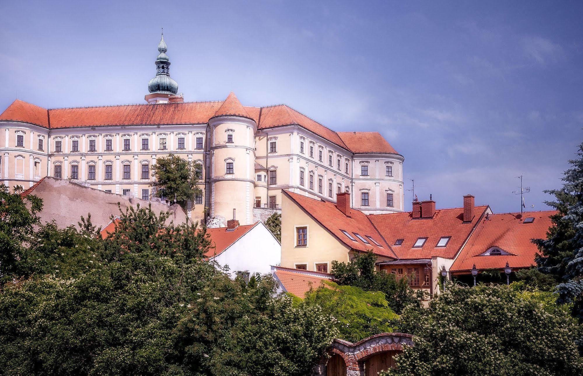 Penzion Baltazar Mikulov Hotel Exterior photo