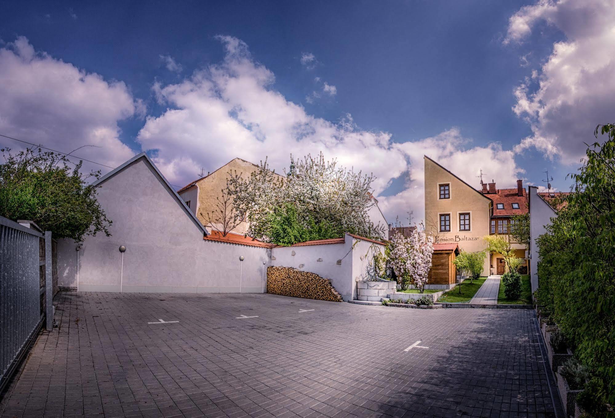 Penzion Baltazar Mikulov Hotel Exterior photo